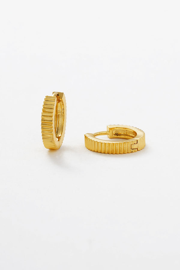 Willow Huggie Gold