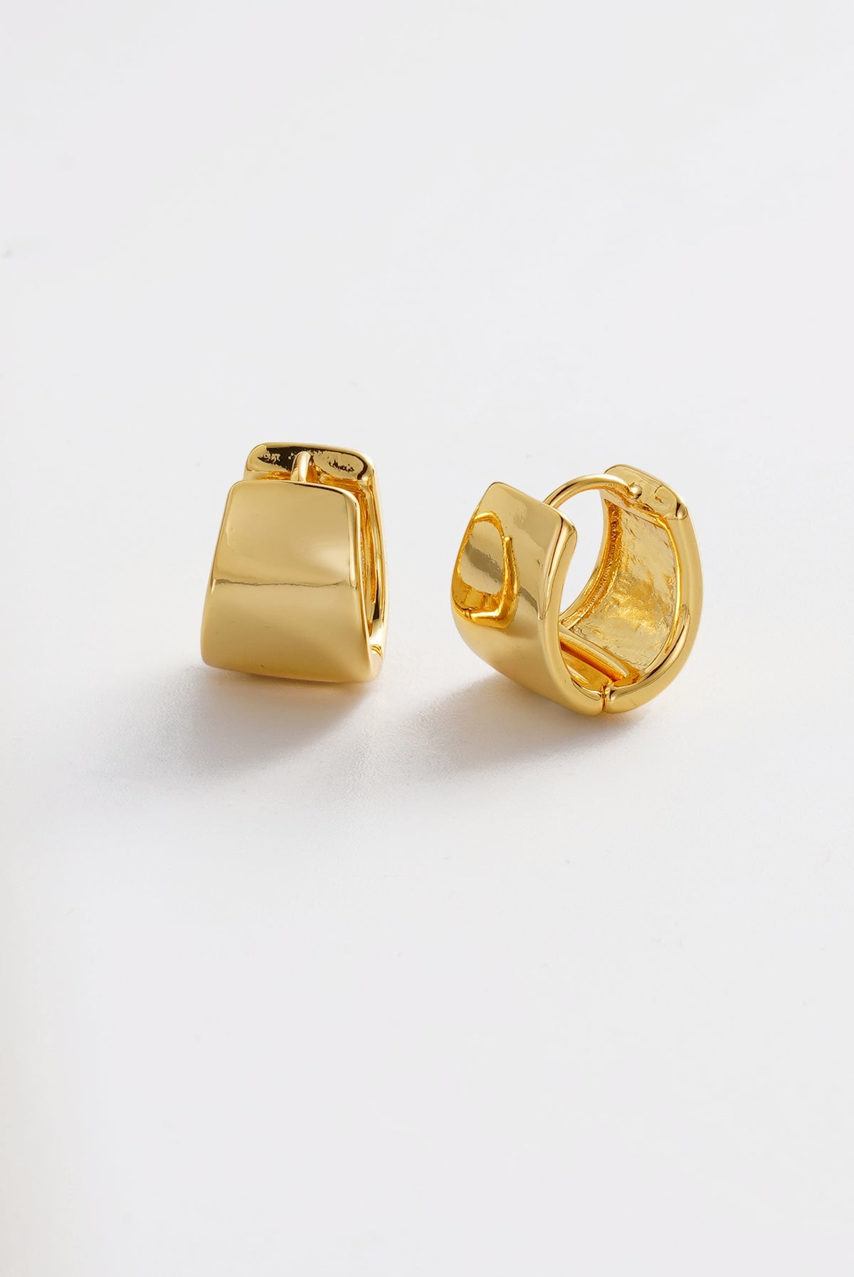 Riley Hoop Gold