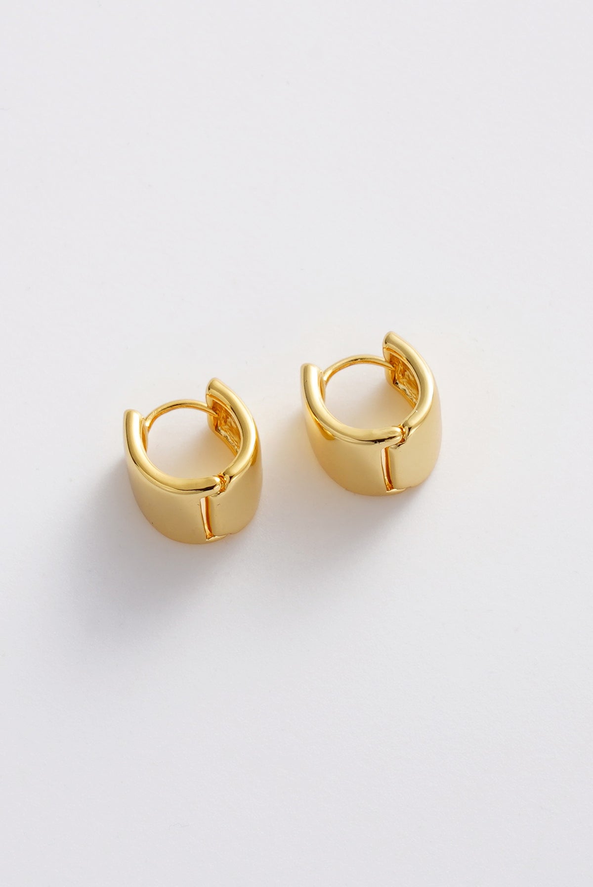 Riley Hoop Gold