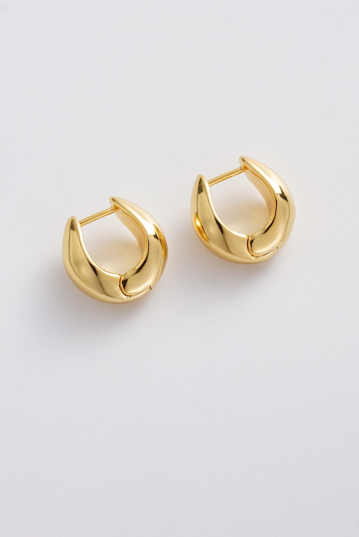 Margot Hoop Gold